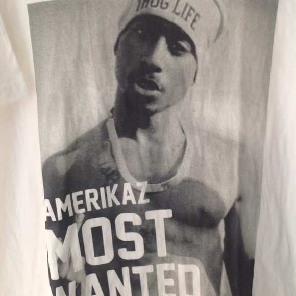 Amerikaz Most Wanted Tupac Shakur TShirt - Picture 3 of 3